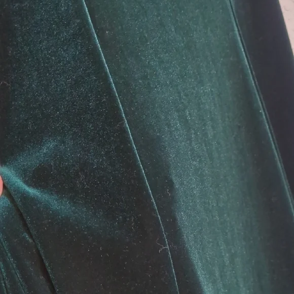 green emerald velvet dress Amazon.com: Betsy & Adam Women's Plus Size One-Shoulder Shimmer Long Sleeve  Maxi Dress with Side Slit, Black/Green, 14 : Clothing, Shoes & Jewelry